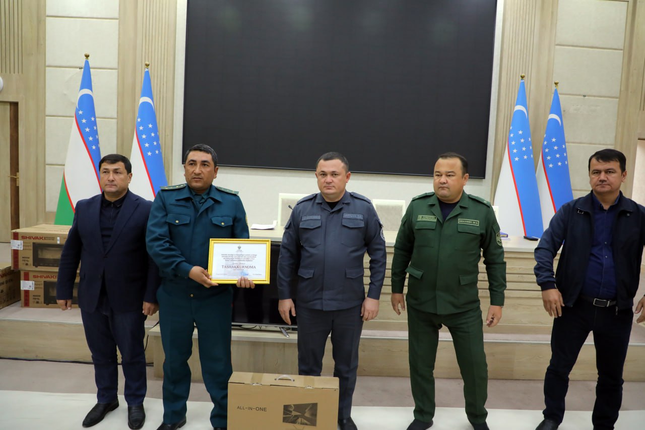 Хонқа туман ҳокими профилактика инспекторлари билан очиқ мулоқот ўтказди